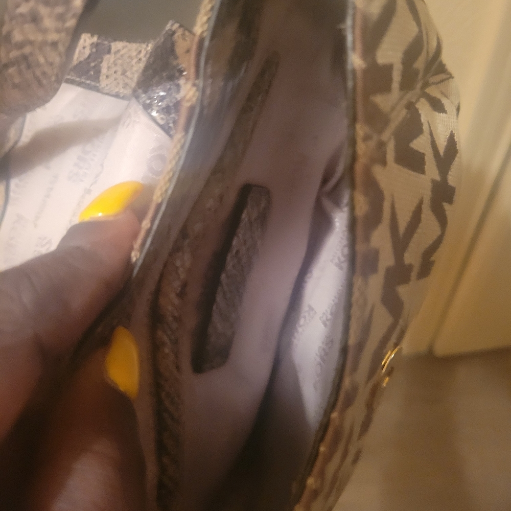 Purse - Picture 4 of 8